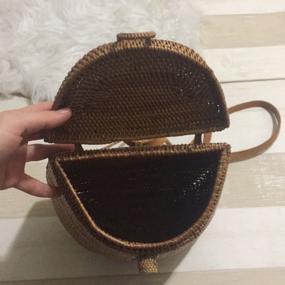 Bali straw wicker handmade rattan backpack - Picture 5 of 6